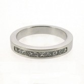 18ct white gold wedding ring set with princess cut diamonds