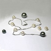 18ct white gold necklace with cultured pearls